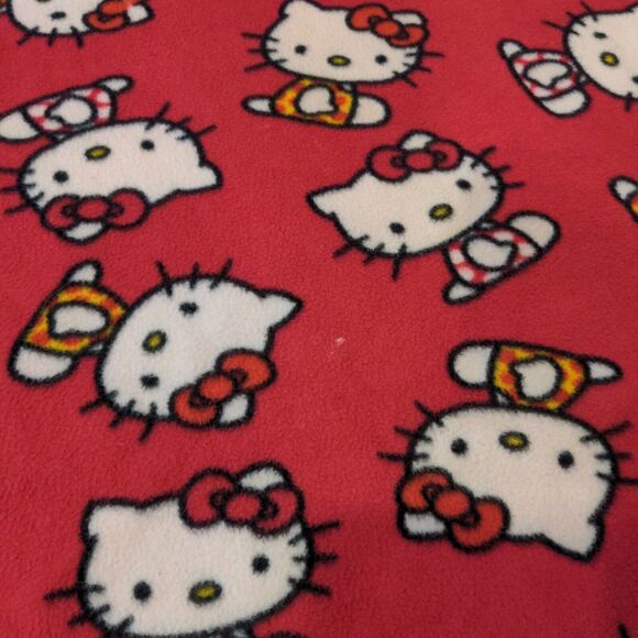 Hello Kitty Fleece Blanket Red Tasseled Size 57x49 All Over Print - Picture 4 of 5